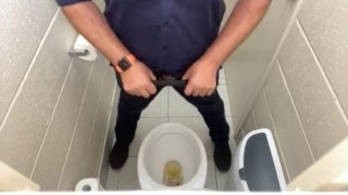 Uncircumcised dick pissing
