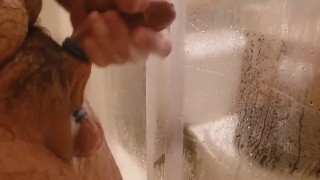 Piss an Shower