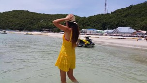 Up Yellow Dress NO PANTIES in Public # Bull Plug flash at the Beach