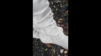 He followed me in the street and I let him cum on my boots in public park and filmed cumshot