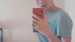 Masturbation sexy young in the mirrow