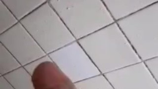 Por las Tetas rica de la vecina