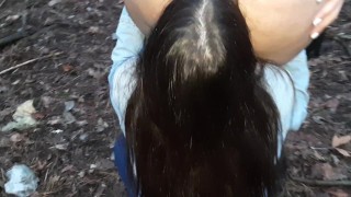 Страстно вылизала попку в лесу - IkaSmoks