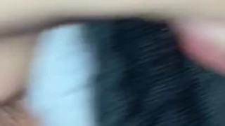 みんながいる車でチンコ弄る