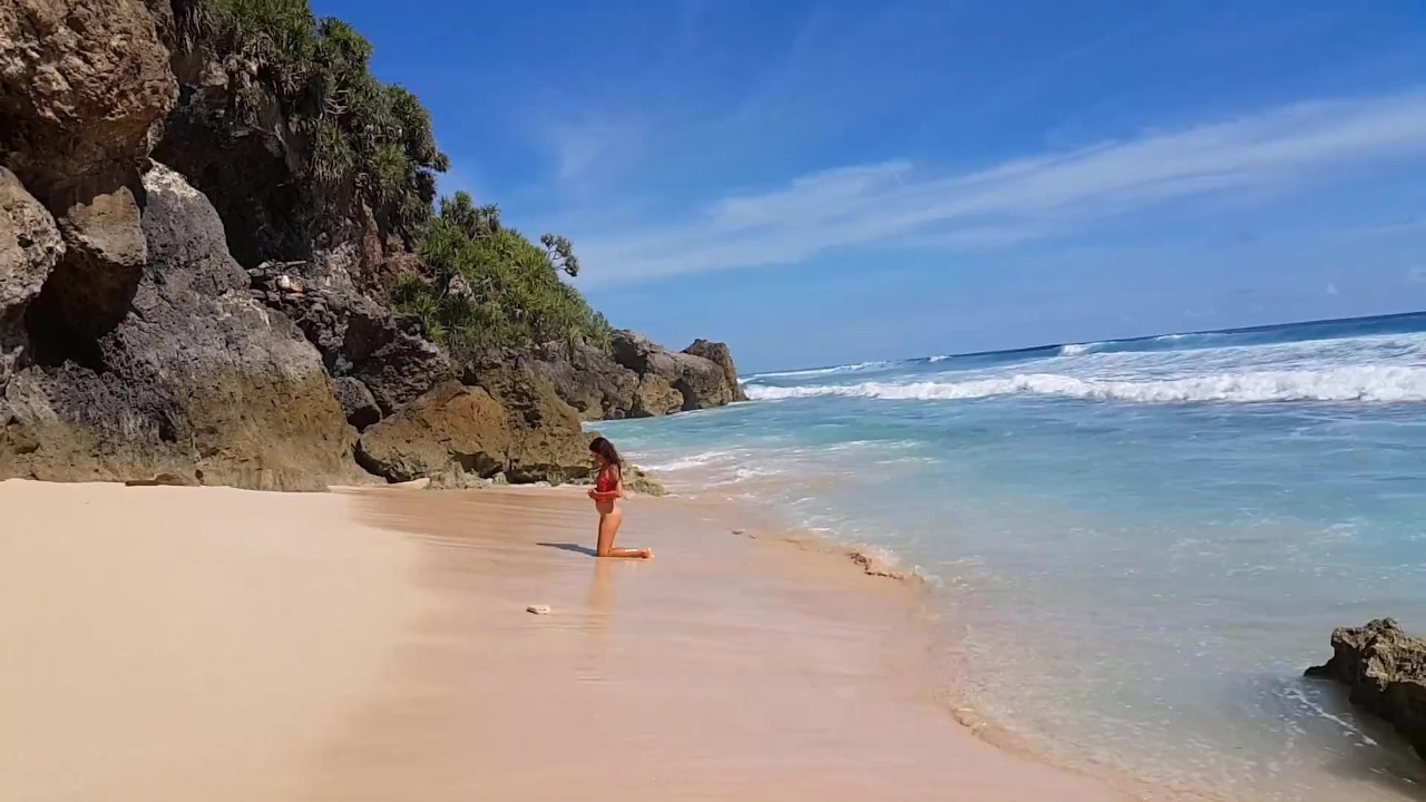 PISSING in Paradise # PEE from Rock of a Tropical Beach Porn Videos