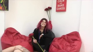 Pelirroja alternativa necesita un POLLÓN dentro de su coño