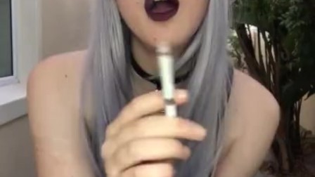 sexy goth girl smoking ;)