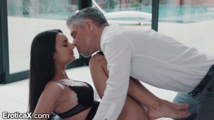 Sexy latina Eliza Ibarra Passionate Affair With Boss - EroticaX