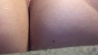 Upclose on thick housewife’s pussy