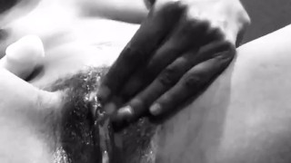 Black girl creams and squirts
