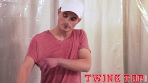 TwinkTop - Cute twink barebacks muscle daddy during quarantine