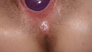Young Pussy Gets Quick Orgasm From Vibrator
