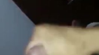 Venezolano se masturba