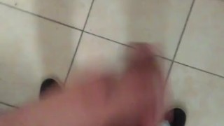 Me masturbo en casa de mi amiga