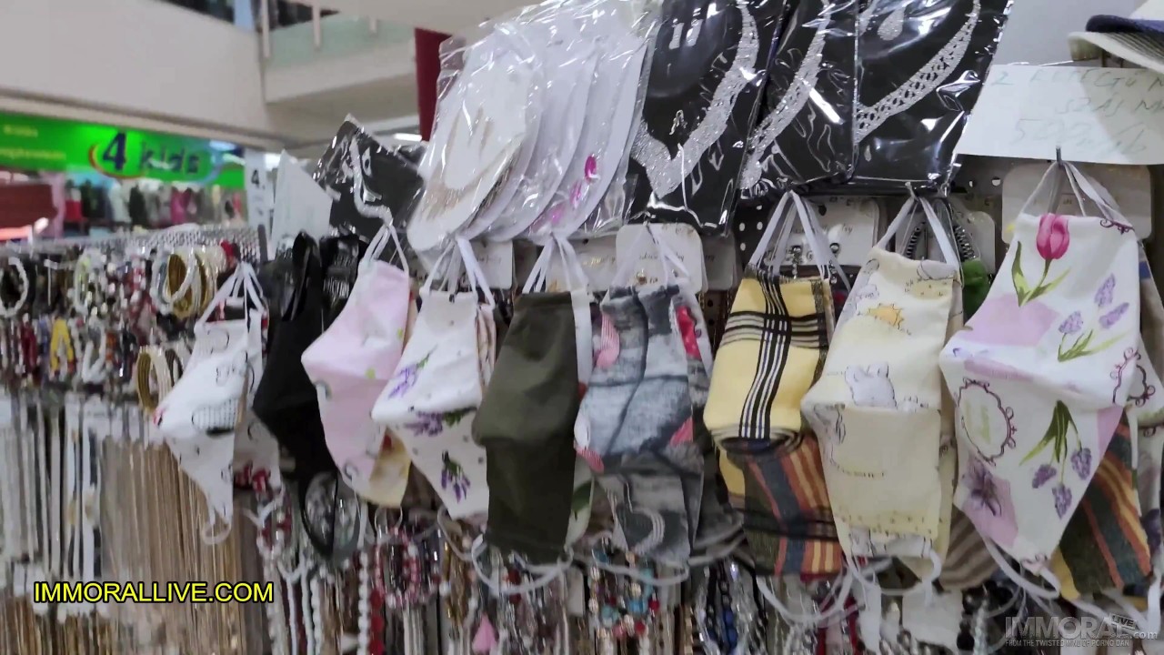 Cousins Convince New Step Sister Stacy Cruz to Have Threesome!