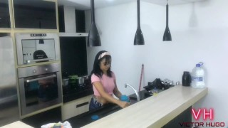 EMPREGADINHA GOSTOSA DO CARALHO - Watch the full video at www.victorhugo.vip