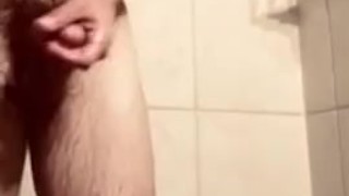 Дрочка в душе