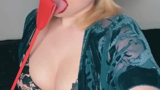Spank me! 