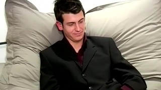 Cute amateur Zach shows off his body before a hot jerk off