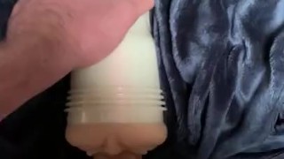 Dei pro namorado da minha amiga, ele não aguentou e gozou tudo dentro POV