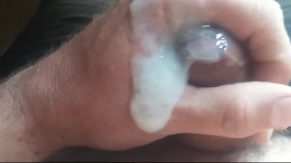 a bear handjob with creamy milk / Paja de oso con leche cremosa