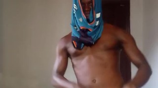 Masturbation in an empty house 2 