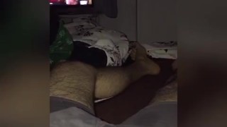 Se la chupo a mi vecino mientras mi novio no está sloppy blowjob homemade 