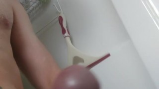 Quick Cum Before my Shower