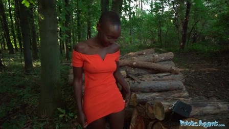 Public Agent Ebony model Zaawaadi taken into the woods for hard outdoor fucking