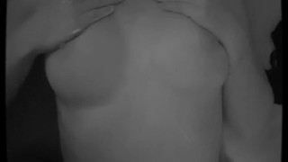 Love rubbing my tits
