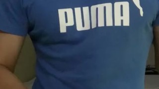 Punheta até gozar assistindo vídeos, me masturbei e gozei
