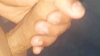 Lo rico que es una paja en la ducha