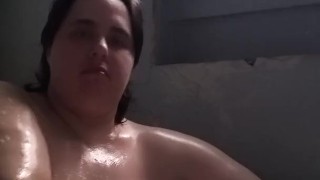 Bbw in the tub washing herself shiny skin