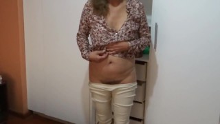 MY WIFE LOWERS HER PANTS TO SHOW OFF HER ASS AND HAIRY PUSSY