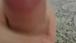 Парень дрочит под звуки порно и сильно стонет