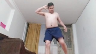 Gym latino puro trabajo quien se anima a trabajar el cuerpo conmigo 