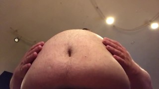 370 lb Gainer shake chug, talking about multiple encouragers and quality feedings