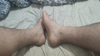Hot huge feet 