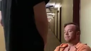 Risky public blow jobs in hotel hallway