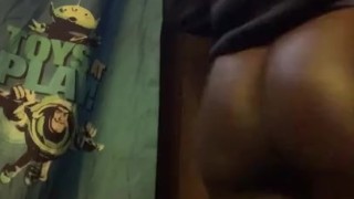 Ass crack twerk
