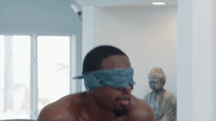 Noir Male - Muscly D'Angelo Jackson Calls Up Taylor Reign & Sits Blindfolded As He Sucks His Bbc