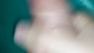 Truce sborrata dedicata a tutte le raverine puttane (JOI ITA)