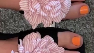 Showing off my pretty Orange toes
