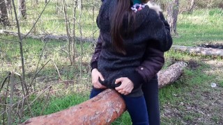 Кончаем в одежде на бревно - lesbian_illusion