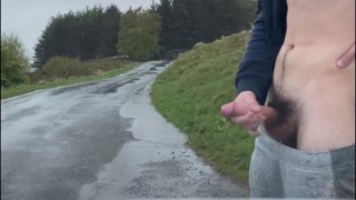  TEEN JERKING OFF OUTSIDE IN THE RAIN