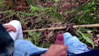 Ride with my girlfriend in the forest ends in a lot of cumshot