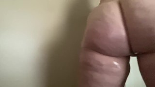 PAWG OILS ASS UP