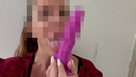 MILF AT HOME "I open my package in front of the delivery man and he FUCKS me"