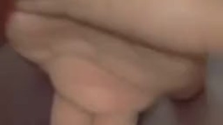 Quick video of how wet my pussy is. 