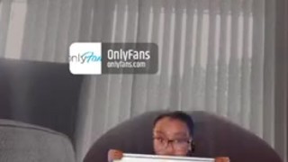 Slapping pussy and mini bounce clip